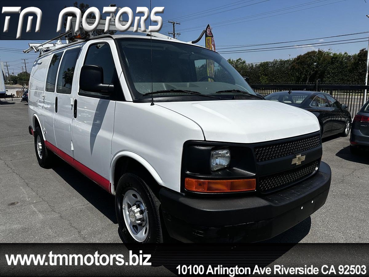 Used 2011 Chevrolet Express 2500 RWD image 16