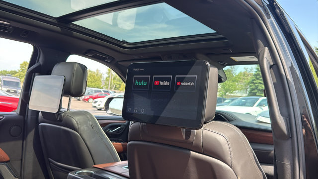 Used 2023 GMC Yukon Denali Ultimate AWD/4WD image 19