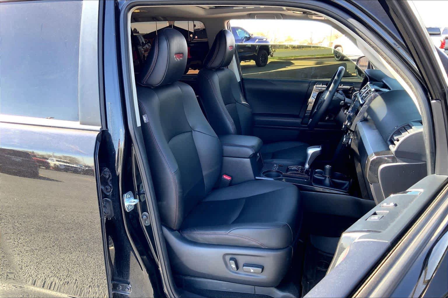 Used 2021 Toyota 4Runner TRD Off-Road Premium w/ Moonroof Package AWD/4WD image 9