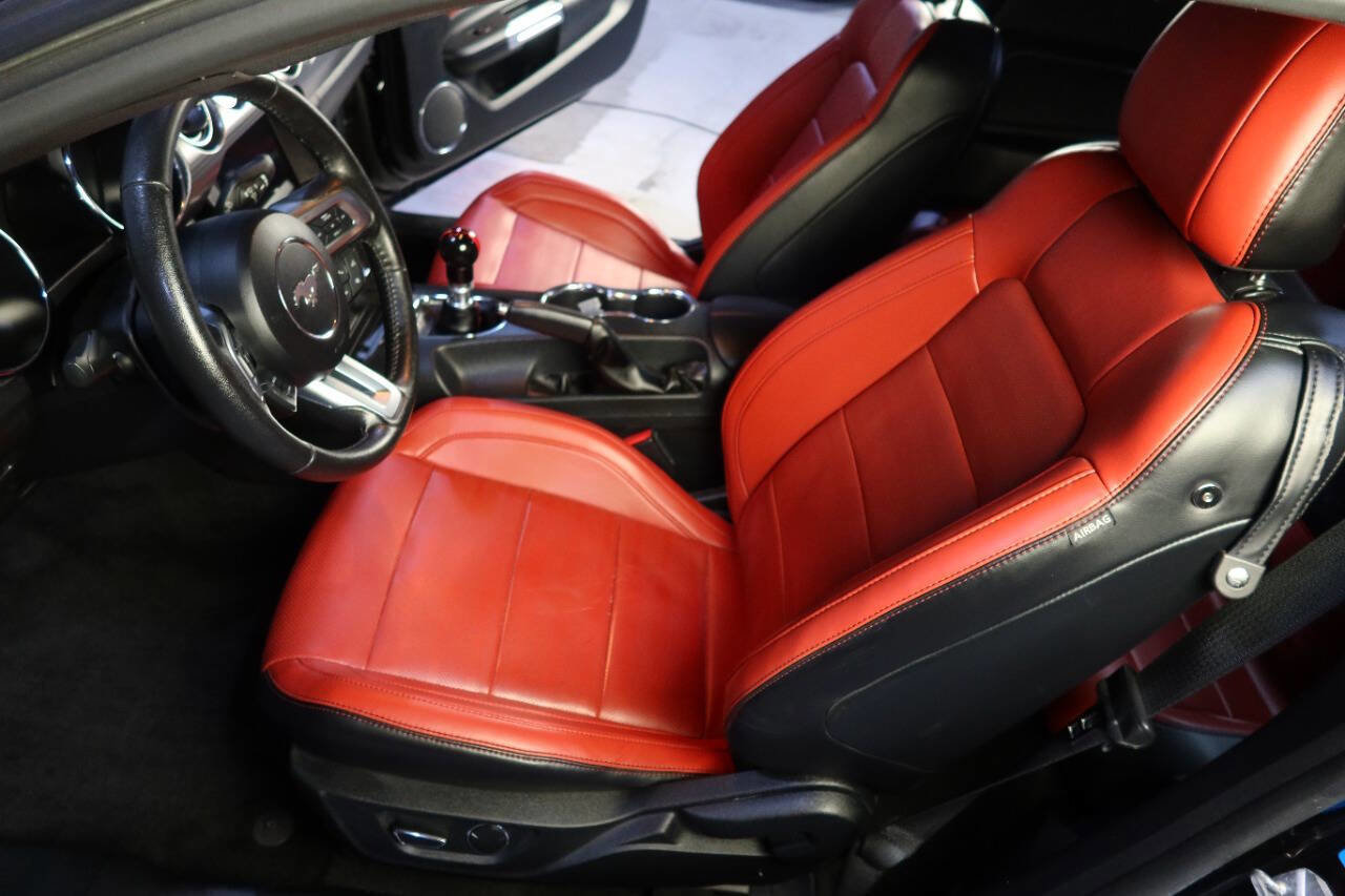 Used 2017 Ford Mustang GT Premium w/ GT Performance Package image 18