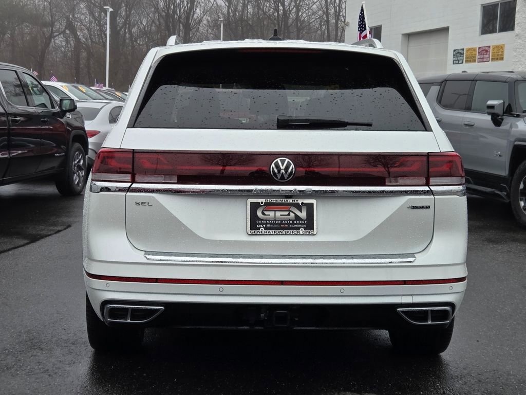 Used 2024 Volkswagen Atlas SEL Premium R-Line AWD/4WD image 5