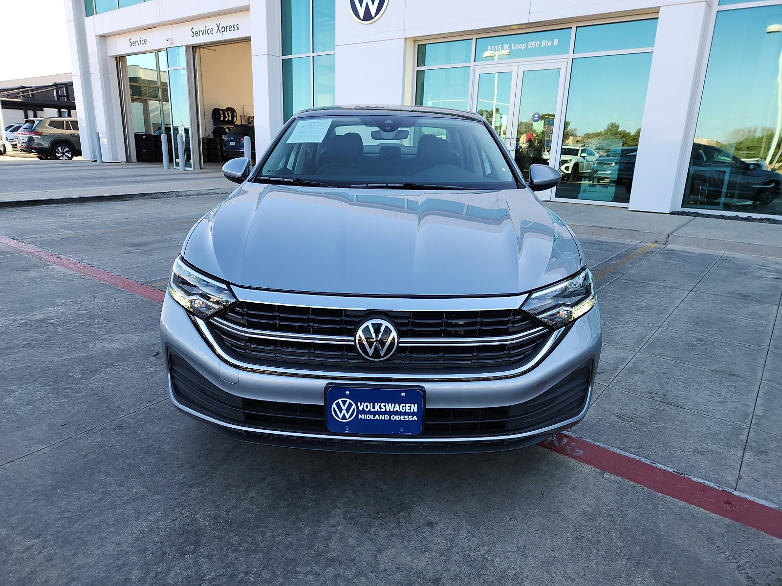 Certified 2024 Volkswagen Jetta SE image 2