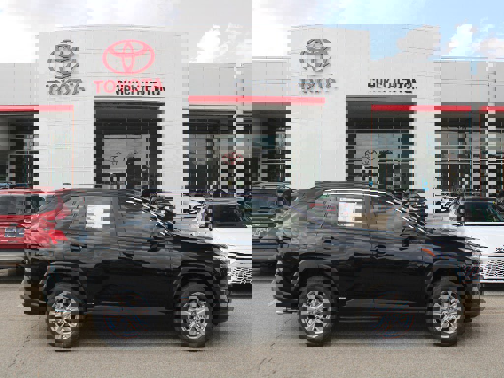 New 2025 Toyota RAV4 LE image 1