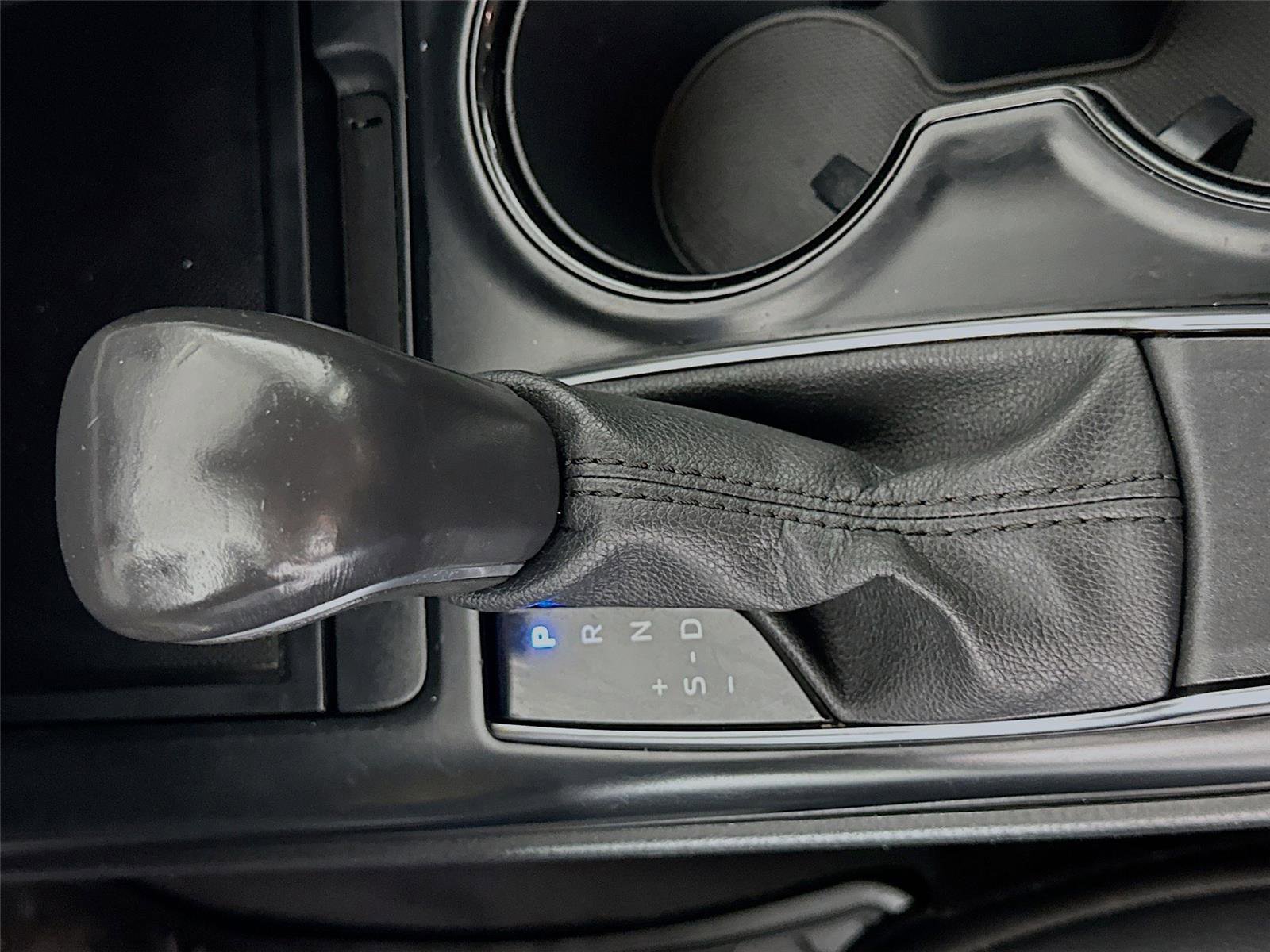 Certified 2020 Toyota Camry SE FWD image 15
