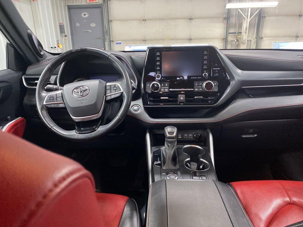 Used 2022 Toyota Highlander XSE image 5