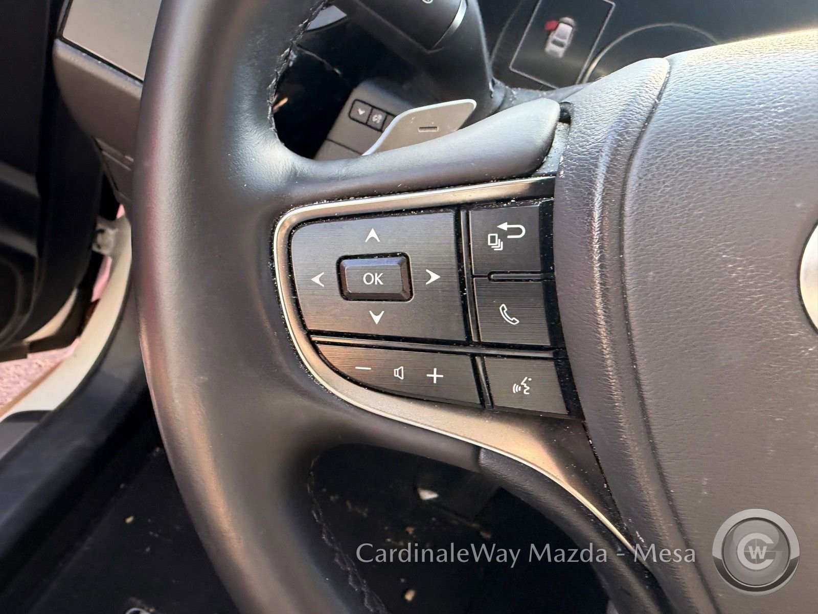 Used 2023 Lexus ES 350 w/ Premium Package image 9