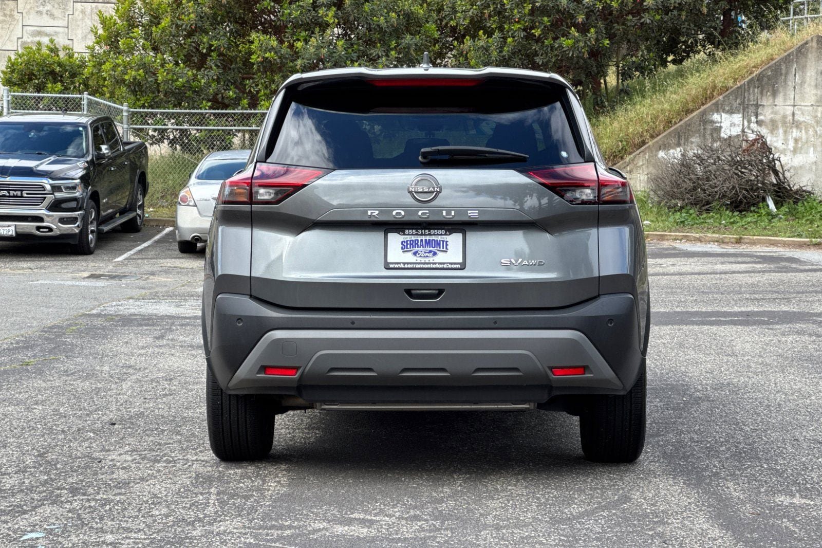Used 2023 Nissan Rogue SV AWD/4WD image 6