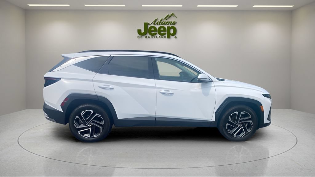Used 2025 Hyundai Tucson Limited AWD/4WD image 10