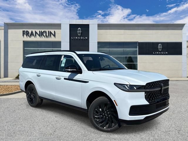 New 2026 Lincoln Navigator L Reserve w/ Jet Appearance Package