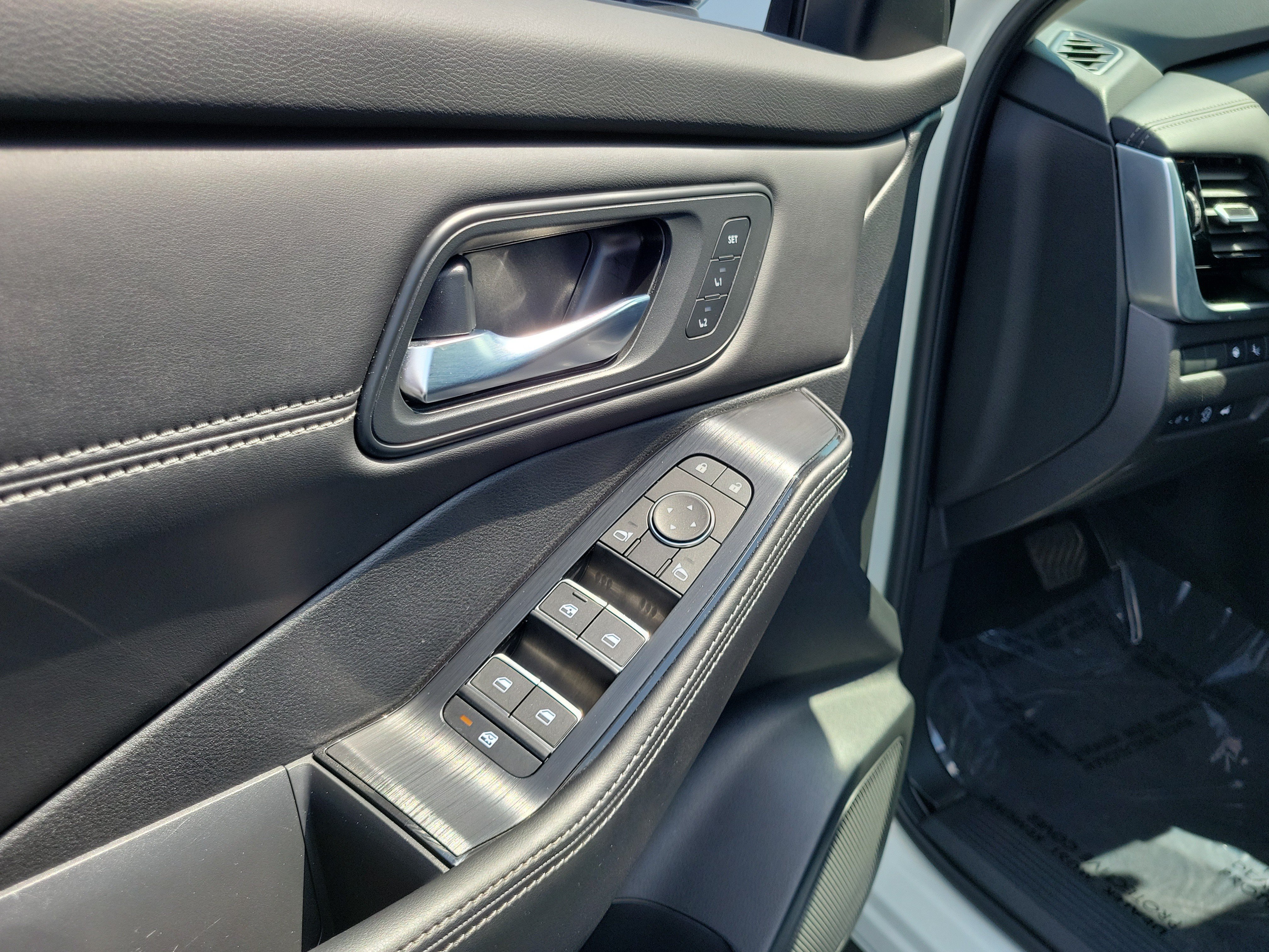 Certified 2025 Nissan Rogue SL w/ Tech Package AWD/4WD image 18