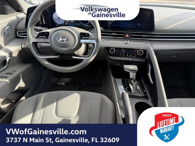 Used 2024 Hyundai Elantra SEL image 13