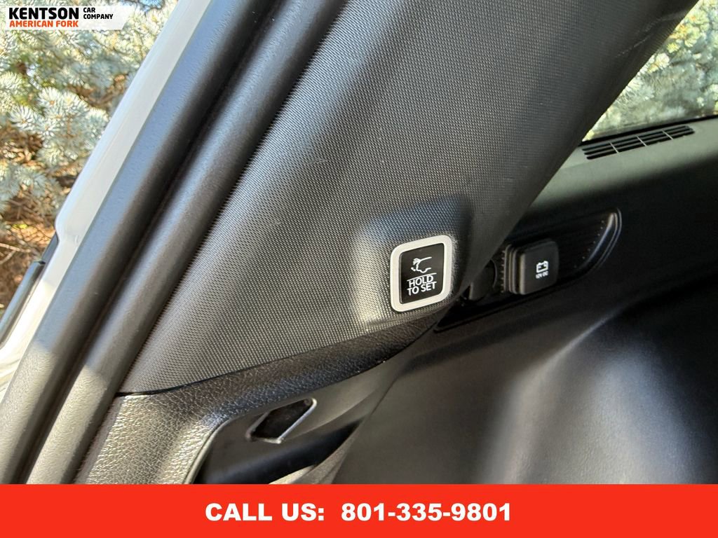 Used 2023 Jeep Grand Cherokee Altitude image 38