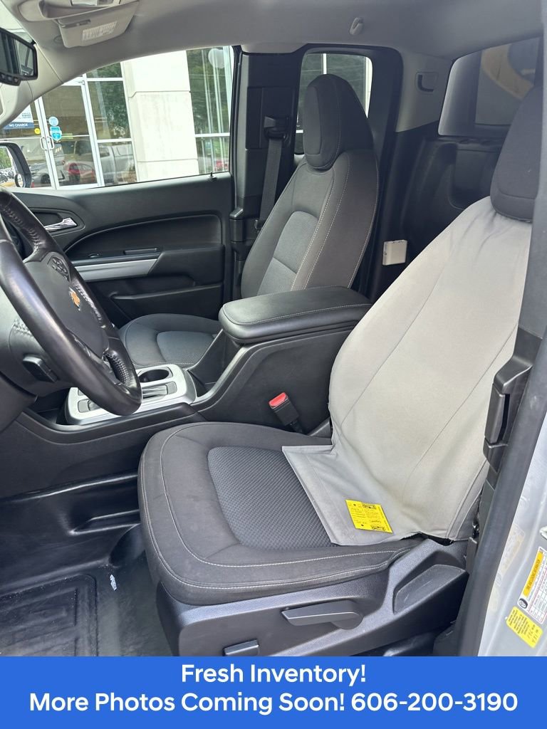 Used 2022 Chevrolet Colorado LT w/ Fleet Safety Package image 9