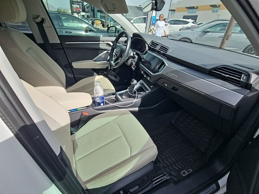 Used 2022 Audi Q3 2.0T Premium AWD/4WD image 8