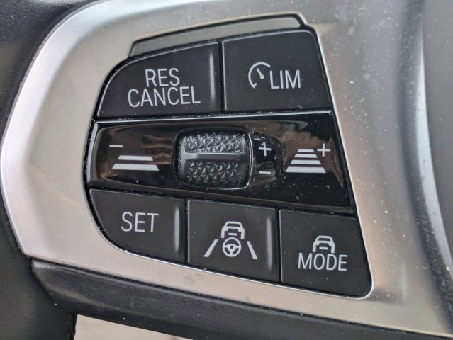 Used 2021 BMW X7 xDrive40i w/ M Sport Package AWD/4WD image 14