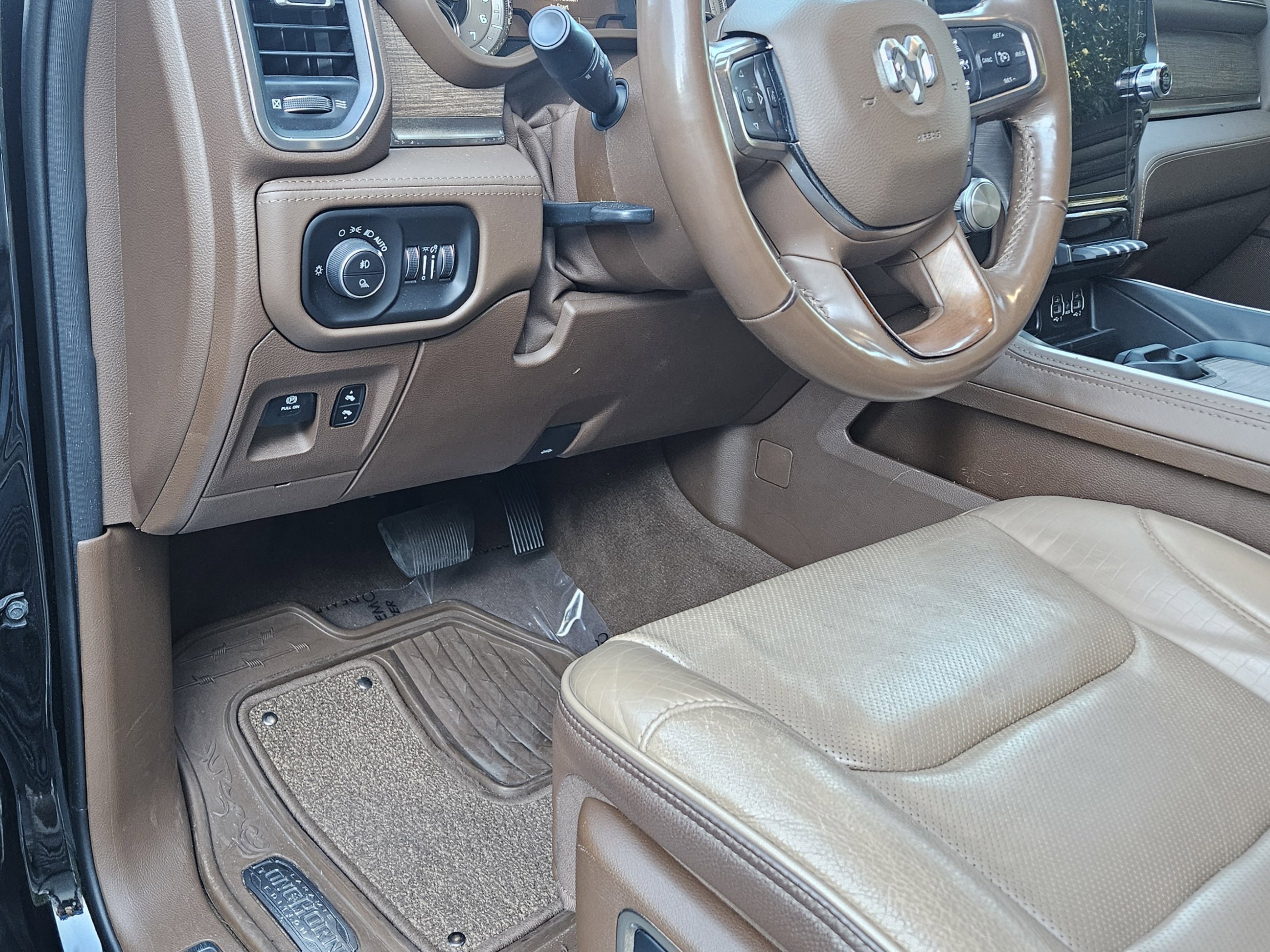 Used 2020 RAM 1500 Limited image 37