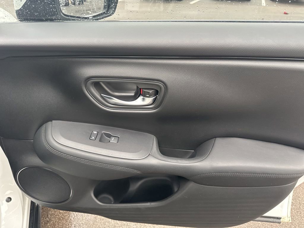 Used 2023 Honda HR-V LX image 8