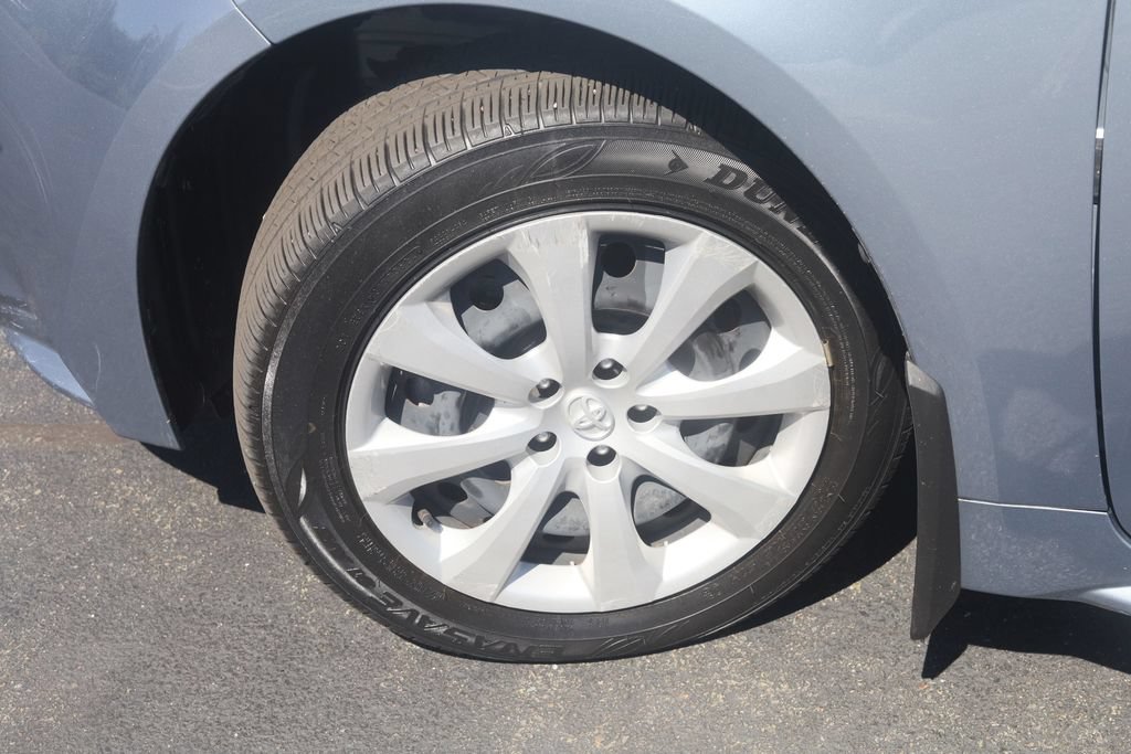 Used 2025 Toyota Corolla LE AWD/4WD image 25