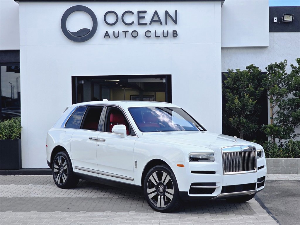 Used 2022 Rolls-Royce Cullinan image 2