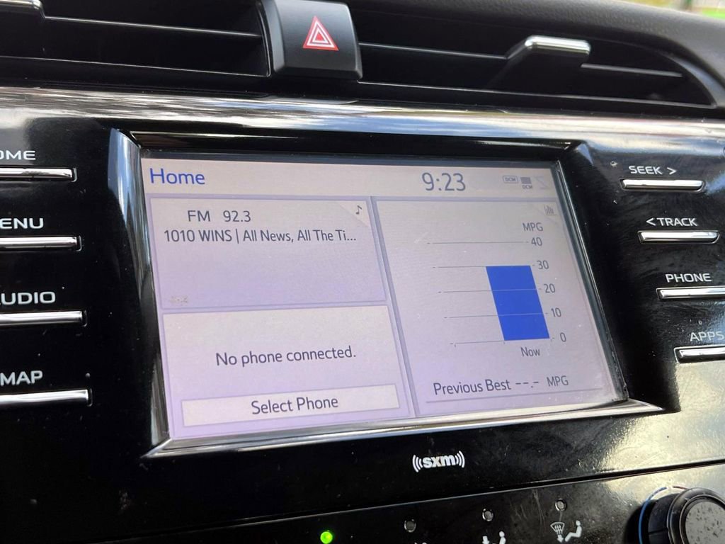 Used 2020 Toyota Camry LE image 30