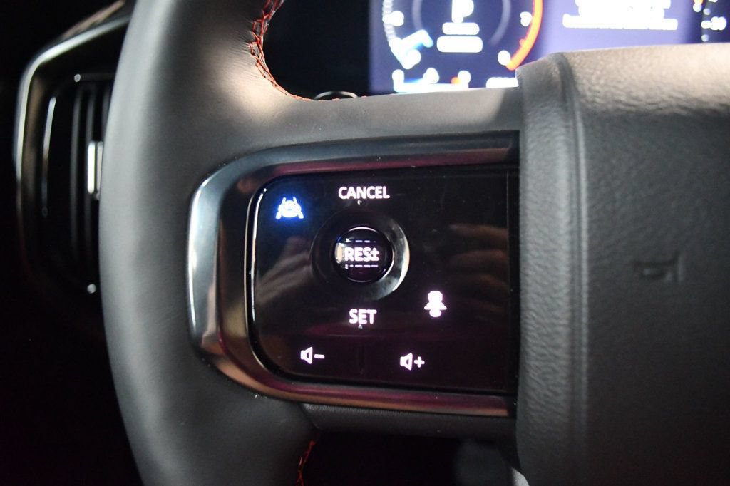 Used 2026 Nissan Armada PRO-4X w/ Captain's Chari Seat Package AWD/4WD image 41