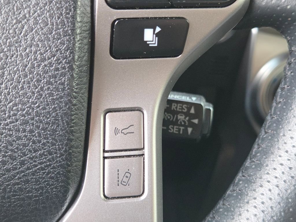 Used 2022 Toyota 4Runner Limited image 18