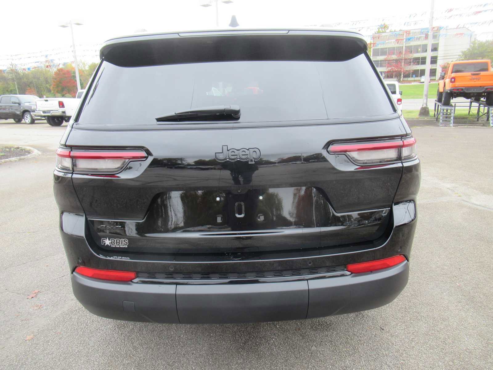 New 2025 Jeep Grand Cherokee L Altitude image 4