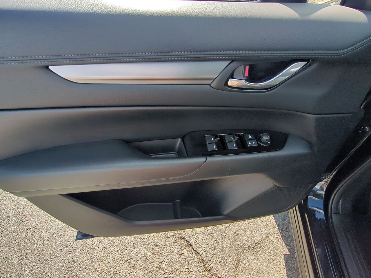 Used 2025 MAZDA CX-5 AWD 2.5 S w/ Preferred Package image 23