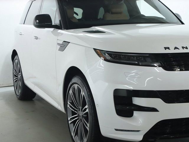Certified 2025 Land Rover Range Rover Sport Dynamic SE image 12