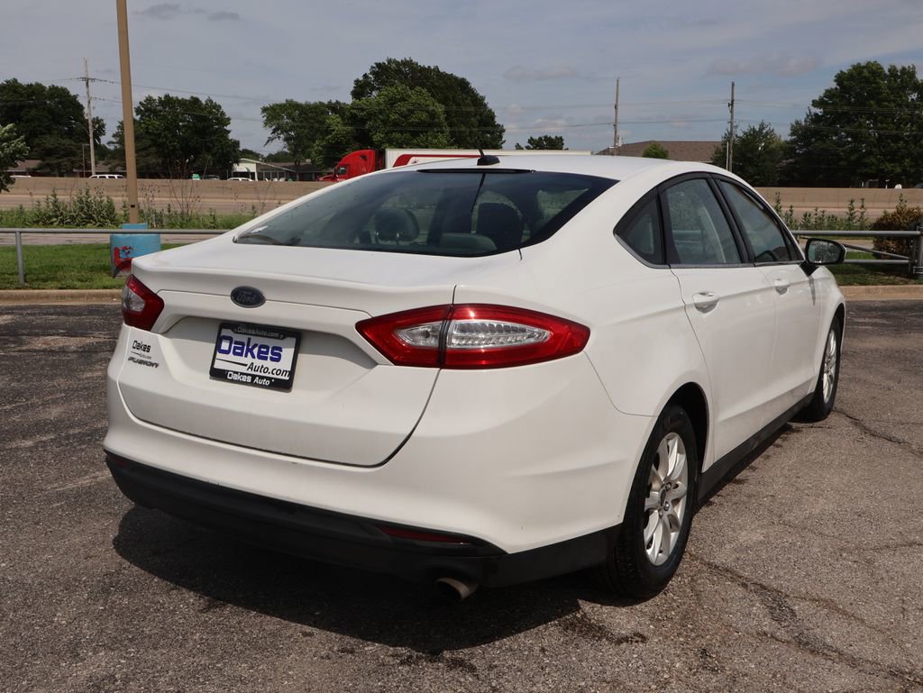 Used 2016 Ford Fusion S FWD image 4