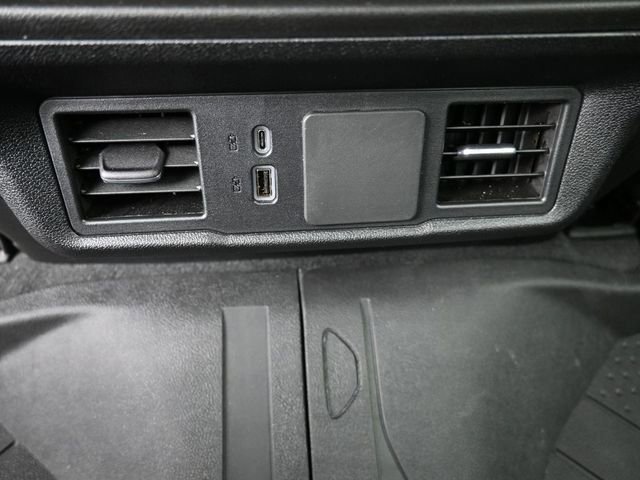 Used 2025 Chevrolet Silverado 1500 Custom image 27