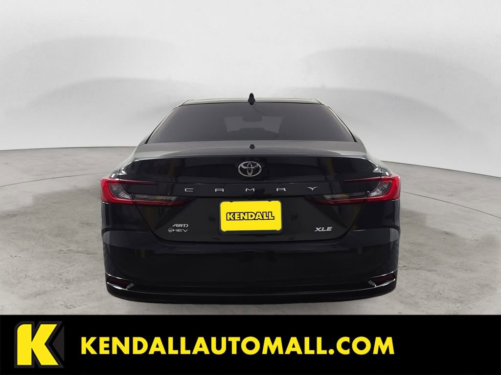 Used 2025 Toyota Camry XLE image 4