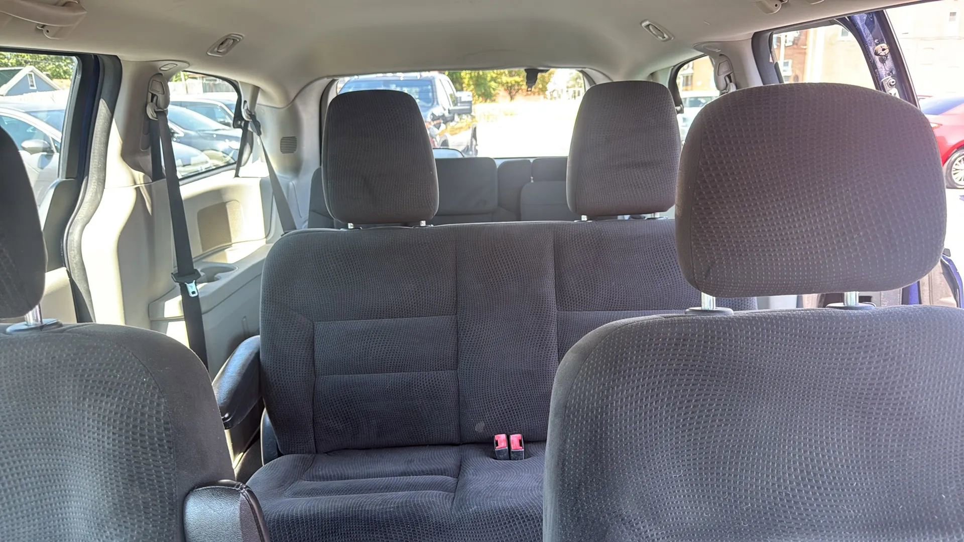 Used 2016 Dodge Grand Caravan American Value Package w/ UConnect Hands-Free Group image 12