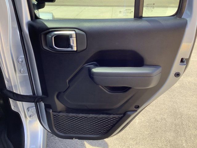 Used 2023 Jeep Gladiator Willys image 36