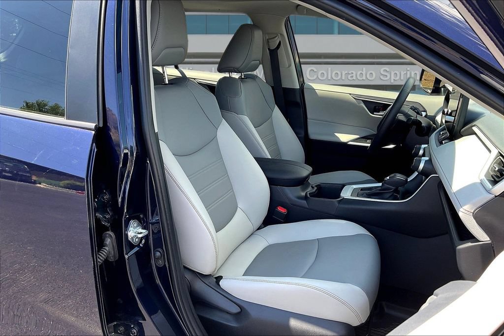 Used 2025 Toyota RAV4 XLE Premium w/ Weather Package AWD/4WD image 28