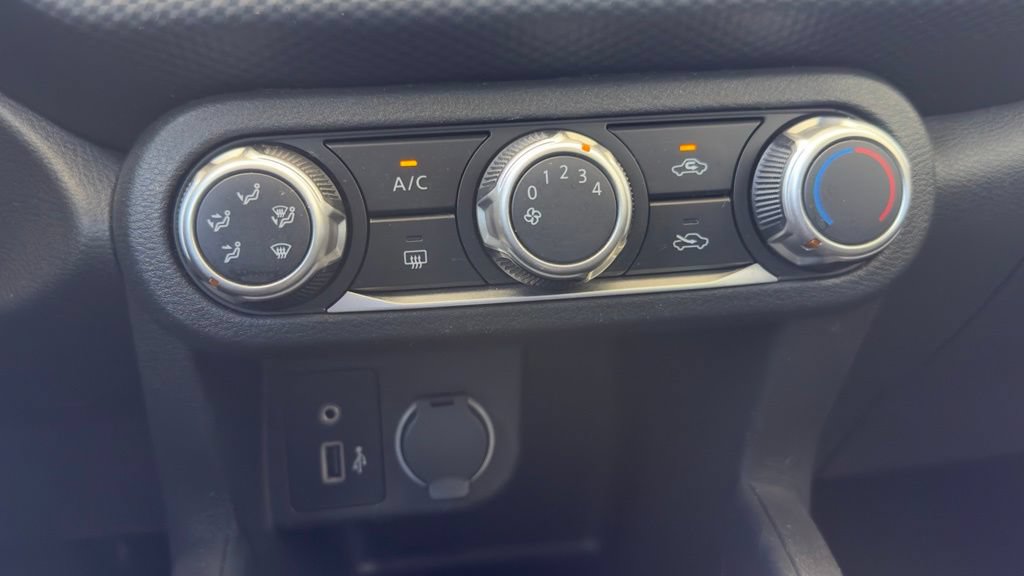 Used 2021 Nissan Kicks S FWD image 26