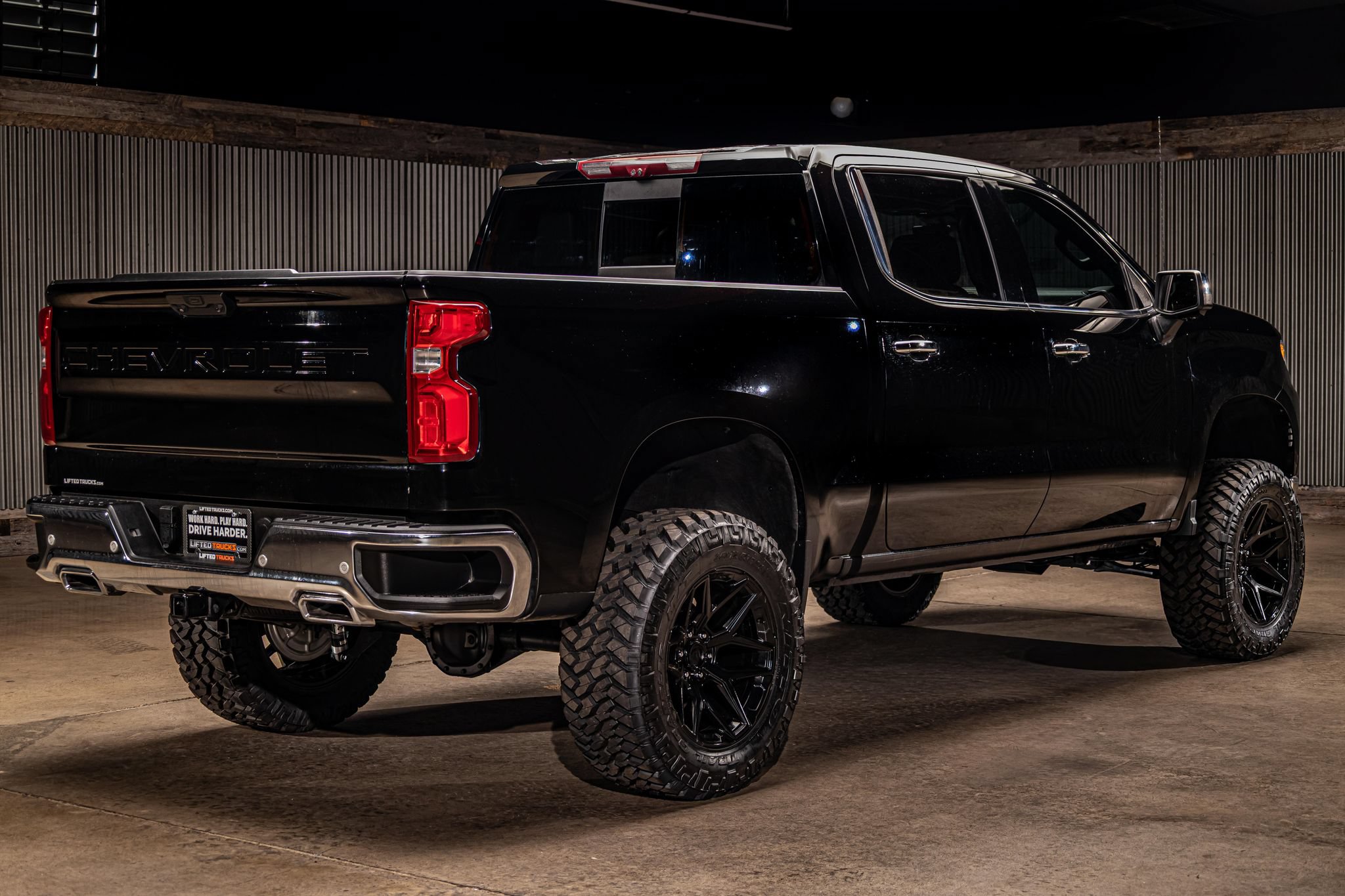 Used 2023 Chevrolet Silverado 1500 LTZ w/ LTZ Premium Package AWD/4WD image 10