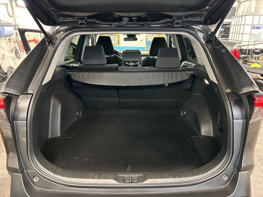 Used 2023 Toyota RAV4 LE image 26