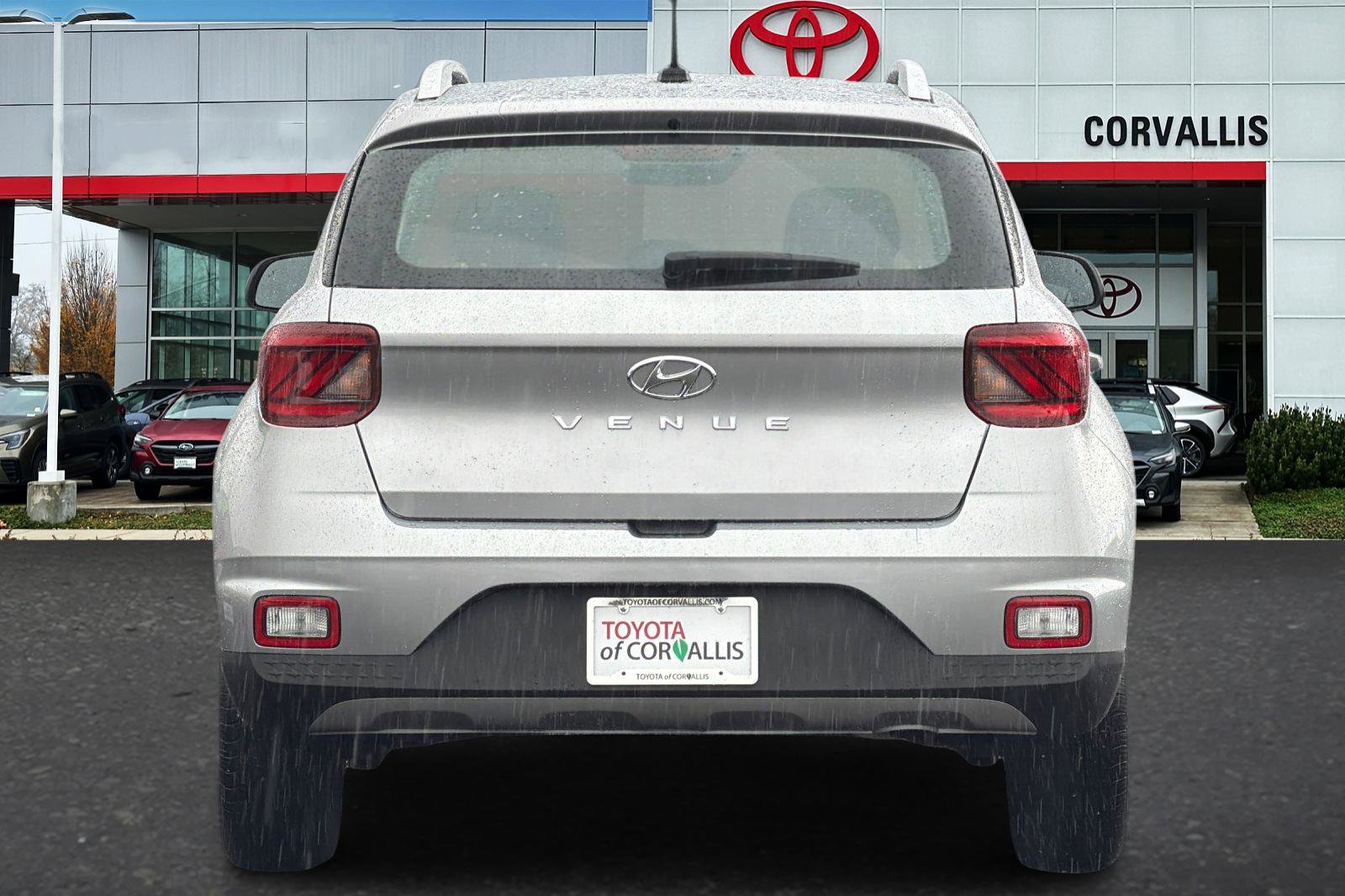 Used 2025 Hyundai Venue SEL image 5