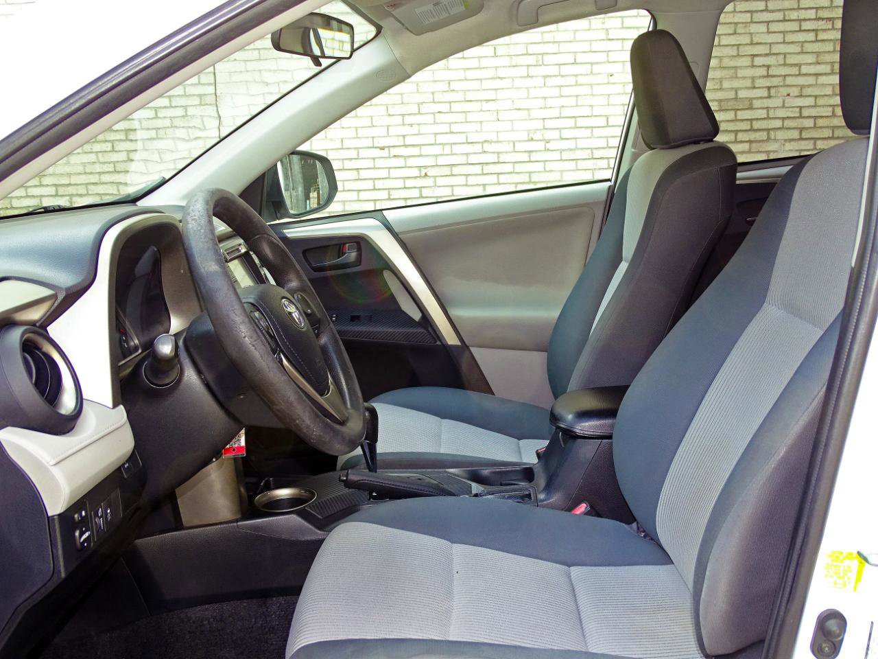 Used 2013 Toyota RAV4 LE image 11