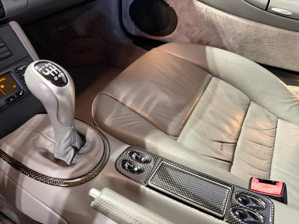 Used 2001 Porsche 911 Carrera 4 image 26