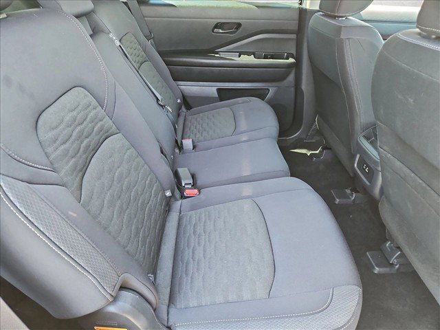 Certified 2025 Nissan Pathfinder S FWD image 23