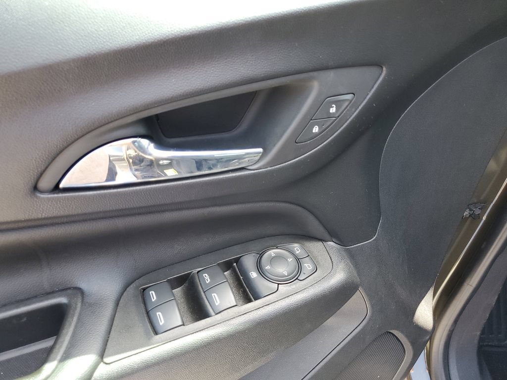 Used 2023 Chevrolet Equinox LT FWD image 23