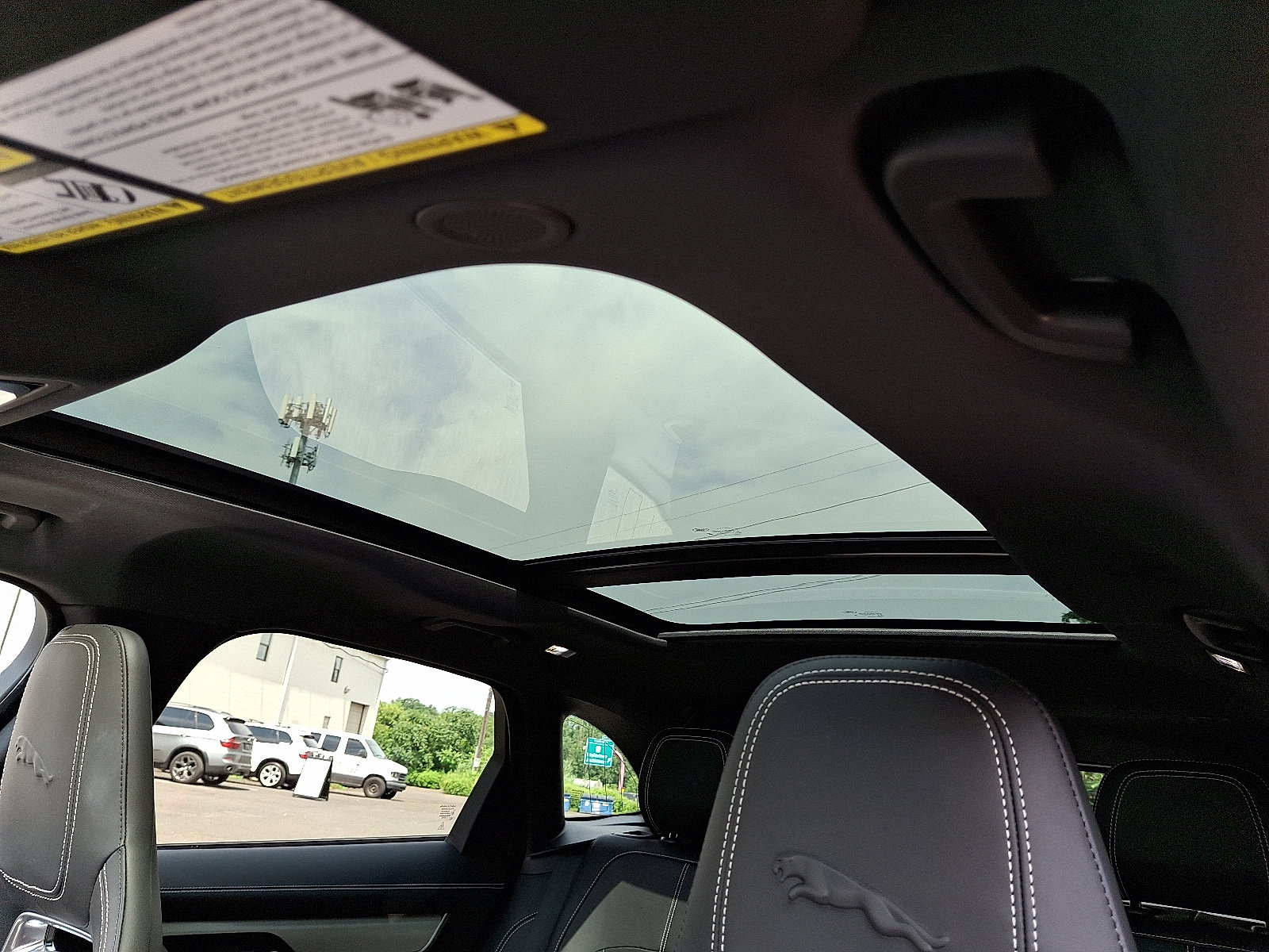 Certified 2025 Jaguar F-PACE R-Dynamic S image 14