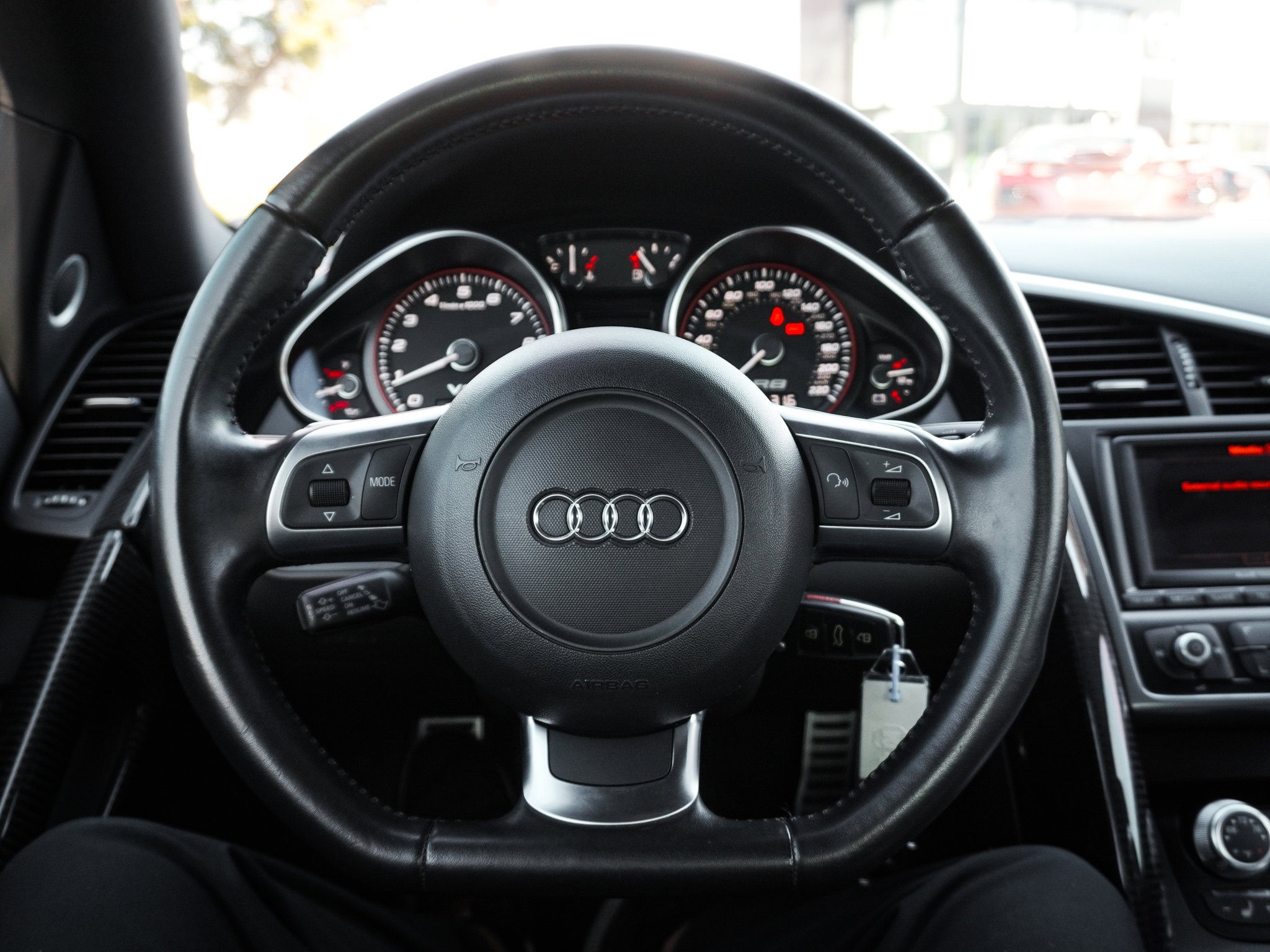 Used 2010 Audi R8 V10 image 21