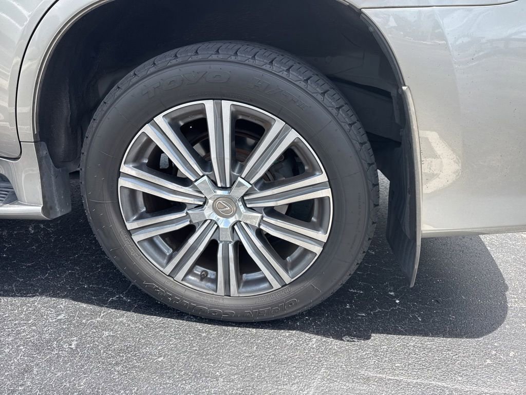 Used 2017 Lexus LX 570 4WD w/ Luxury Package image 11