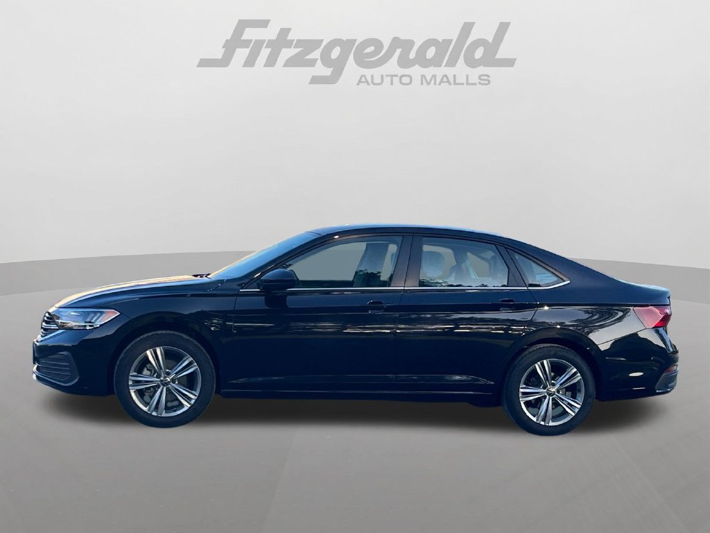Used 2024 Volkswagen Jetta SE FWD image 5