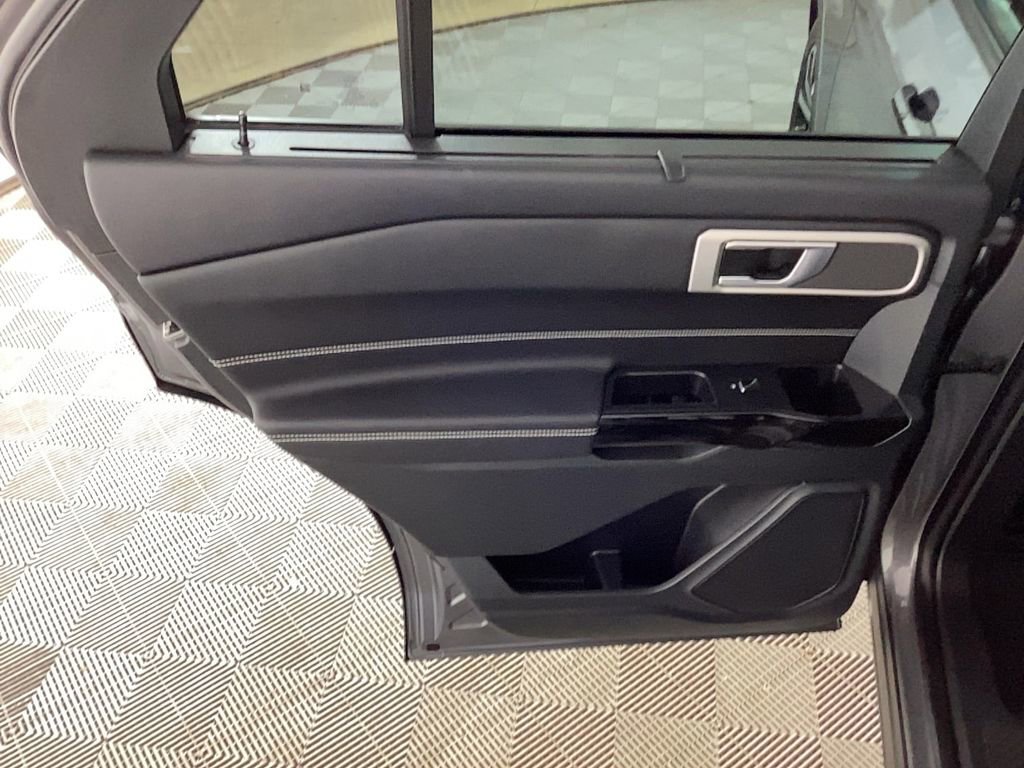 Used 2024 Ford Explorer ST image 16