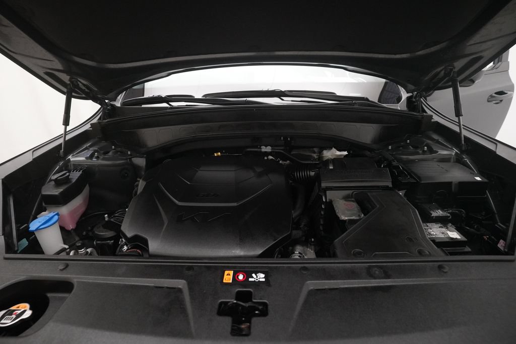 Used 2025 Kia Telluride SX X-Line AWD/4WD image 3