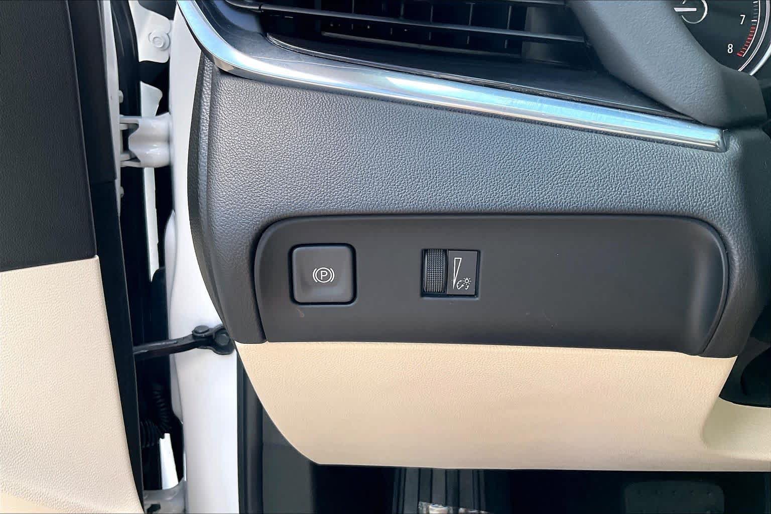 Used 2023 Buick Enclave Essence FWD image 65